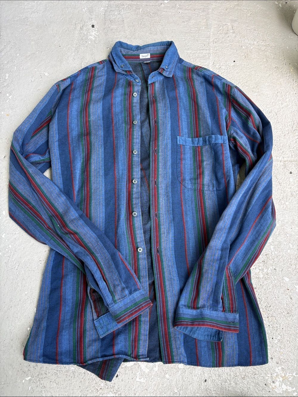 Beautiful Haupt men’s button down shirt